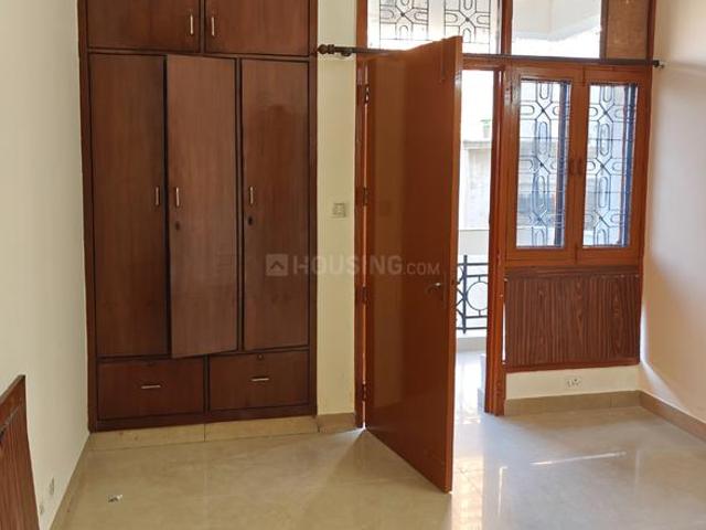 2 BHK Apartment in Indirapuram for rent Ghaziabad. The reference number is 19764235