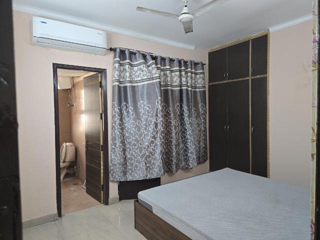 2 BHK Apartment in Indirapuram for rent Ghaziabad. The reference number is 19908001
