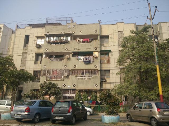 2 BHK Apartment in Indirapuram for resale Ghaziabad. The reference number is 18681376