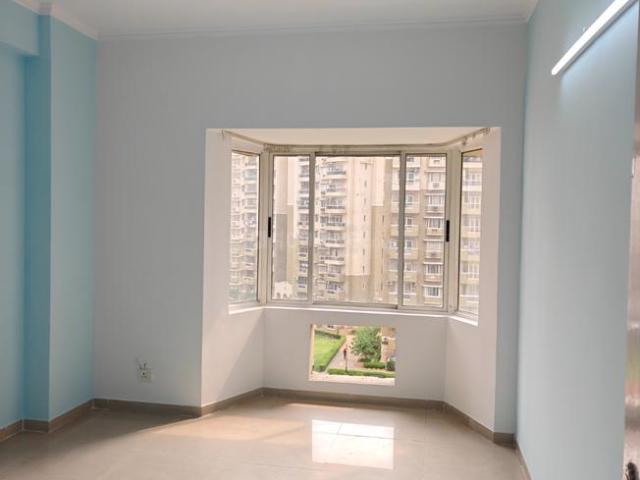 2 BHK Apartment in Indirapuram for resale Ghaziabad. The reference number is 19964279