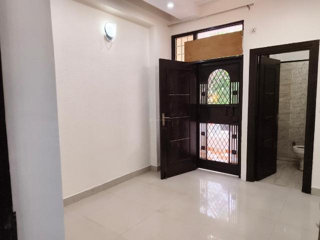 2 BHK Apartment in Indirapuram for resale Ghaziabad. The reference number is 21000044