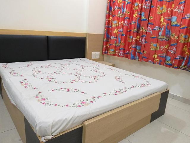 2 BHK Apartment in Jodhpur for rent Ahmedabad. The reference number is 20414794