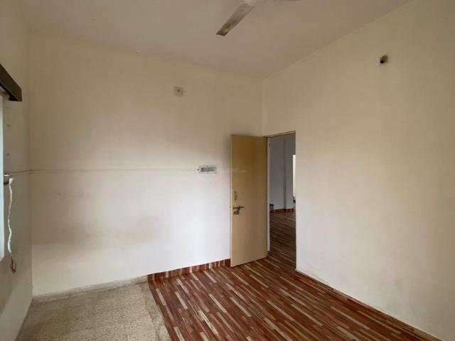 2 BHK Apartment in Jodhpur for rent Ahmedabad. The reference number is 20656313