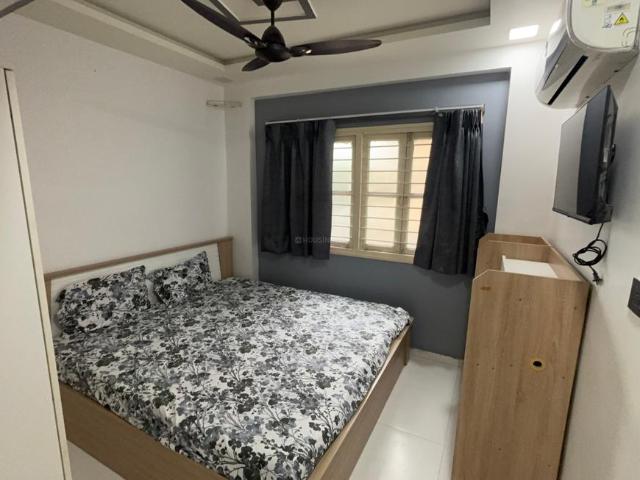 2 BHK Apartment in Jodhpur for rent Ahmedabad. The reference number is 20776020