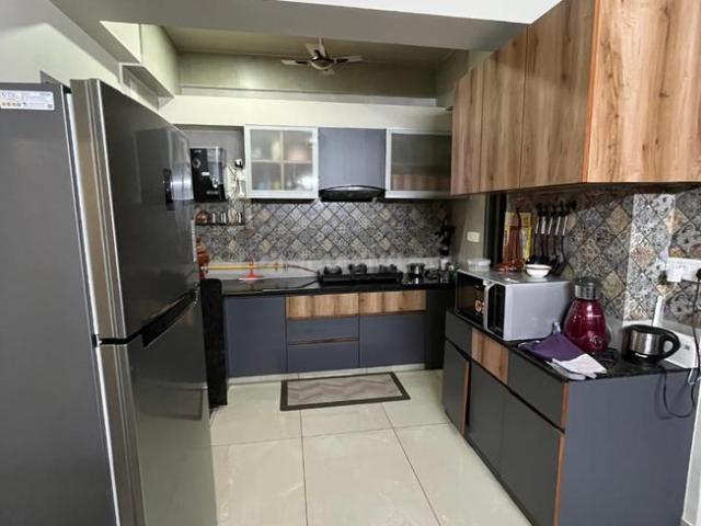 2 BHK Apartment in Jodhpur for rent Ahmedabad. The reference number is 20858315