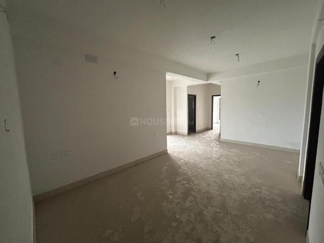 2 BHK Apartment in Jodhpur Park for rent Kolkata. The reference number is 19454013