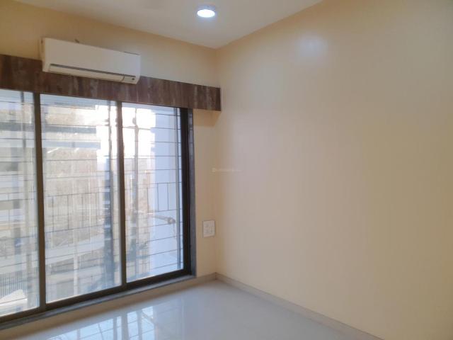 2 BHK Apartment in Jogeshwari West for rent Mumbai. The reference number is 11282335