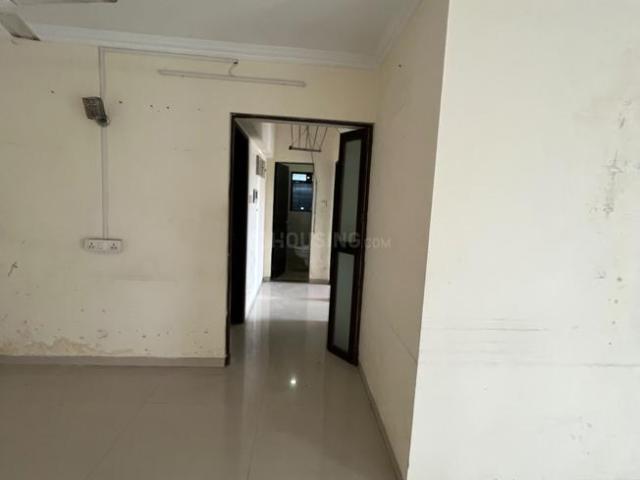 2 BHK Apartment in Jogeshwari West for rent Mumbai. The reference number is 18177066