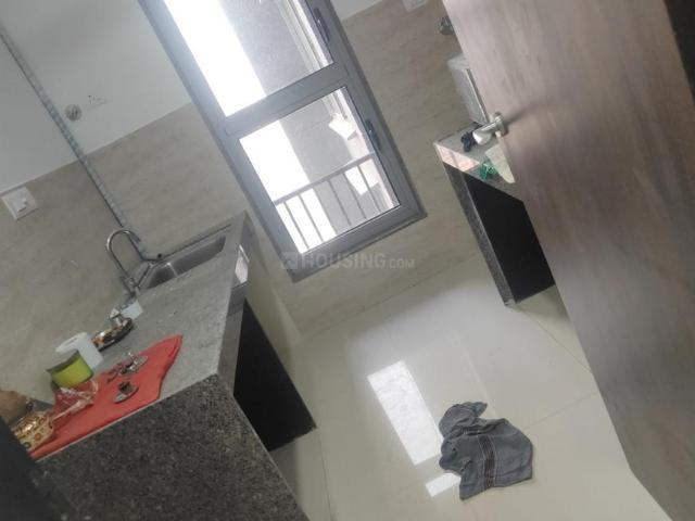 2 BHK Apartment in Jogeshwari West for rent Mumbai. The reference number is 18271572