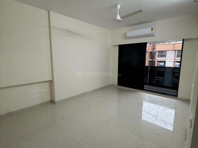 2 BHK Apartment in Jogeshwari West for rent Mumbai. The reference number is 20751710