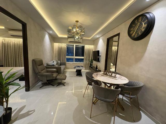 2 BHK Apartment in Jogeshwari West for resale Mumbai. The reference number is 20315740