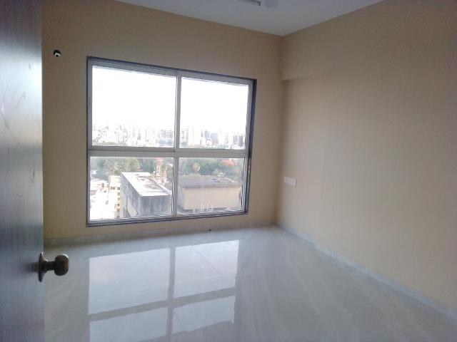 2 BHK Apartment in Jogeshwari West for resale Mumbai. The reference number is 20323811