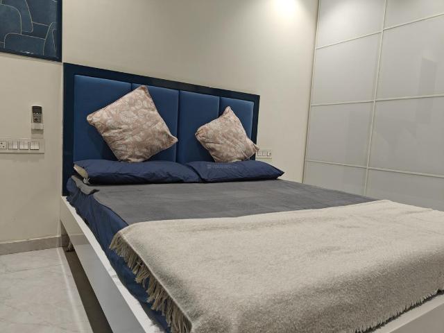 2 BHK Apartment in Jogeshwari East for resale Mumbai. The reference number is 16677883