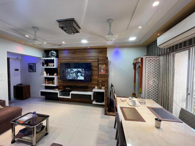 2 BHK Apartment in Jogeshwari East for resale Mumbai. The reference number is 20946614