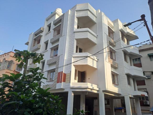 2 BHK Apartment in Joka for resale Kolkata. The reference number is 19899996