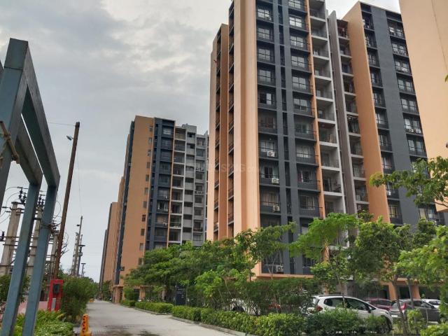 2 BHK Apartment in Joka for resale Kolkata. The reference number is 20543956