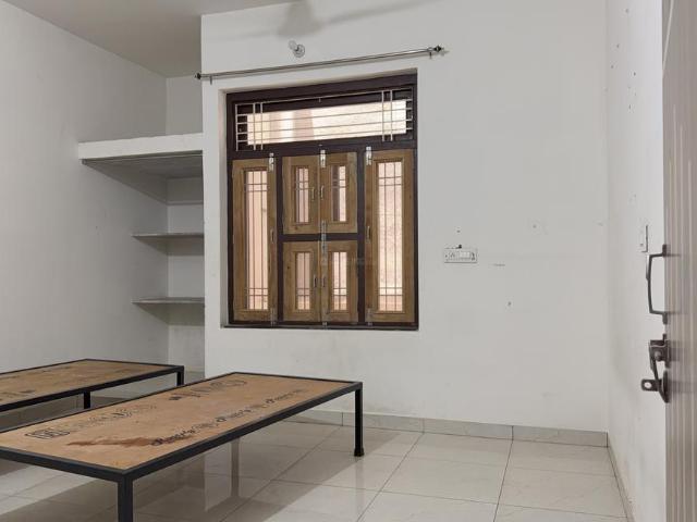 2 BHK Apartment in Jat Colony for rent Sikar. The reference number is 20336127