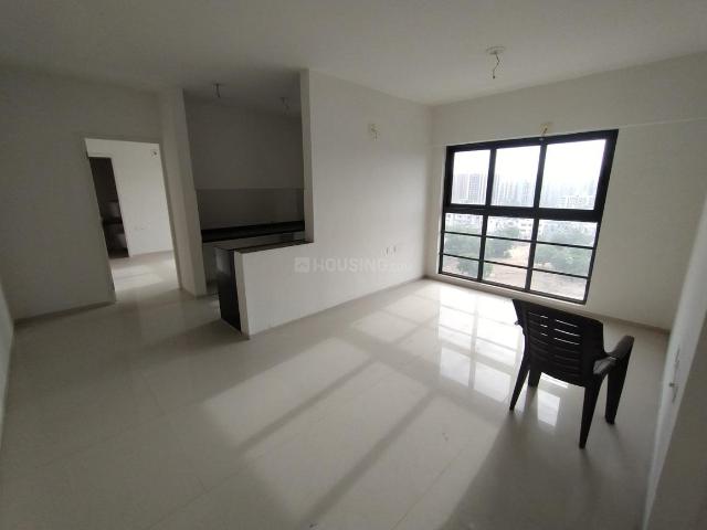 2 BHK Apartment in Jagatpur for rent Ahmedabad. The reference number is 17403846