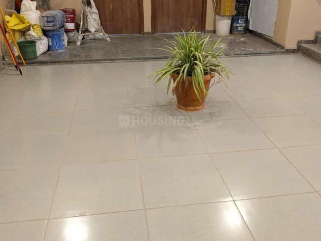2 BHK Apartment in Jagatpur for rent Ahmedabad. The reference number is 17742837