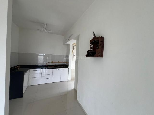 2 BHK Apartment in Jagatpur for rent Ahmedabad. The reference number is 18440718