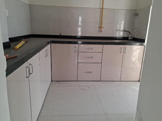 2 BHK Apartment in Jagatpur for rent Ahmedabad. The reference number is 19345007