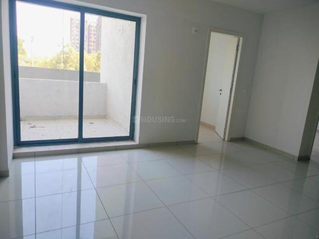 2 BHK Apartment in Jagatpur for rent Ahmedabad. The reference number is 19769284