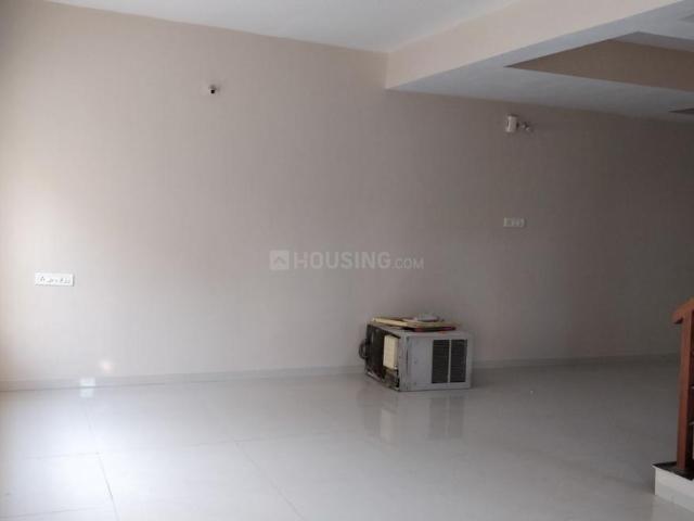 2 BHK Apartment in Jagatpur for rent Ahmedabad. The reference number is 19762354