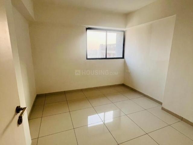 2 BHK Apartment in Jagatpur for rent Ahmedabad. The reference number is 19947072