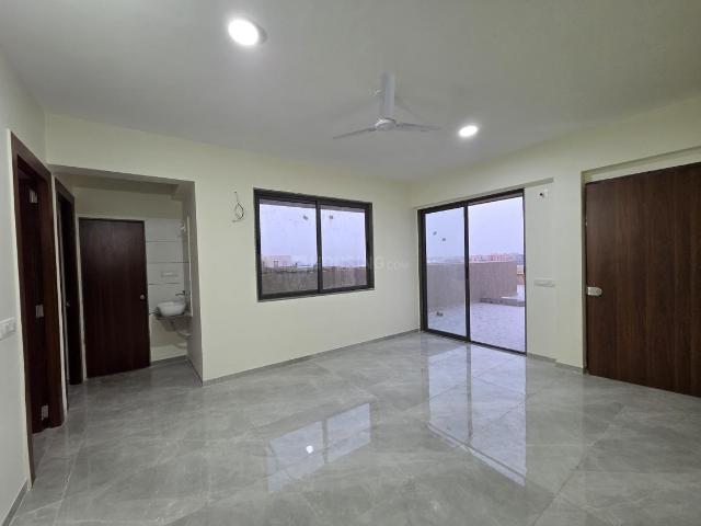 2 BHK Apartment in Jagatpur for rent Ahmedabad. The reference number is 20360043