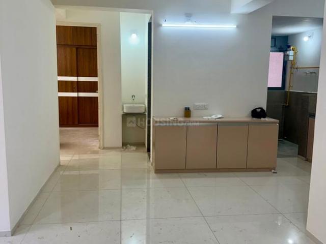 2 BHK Apartment in Jagatpur for rent Ahmedabad. The reference number is 20567481