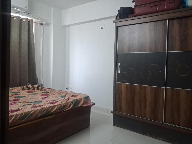 2 BHK Apartment in Jagatpur for rent Ahmedabad. The reference number is 20723476