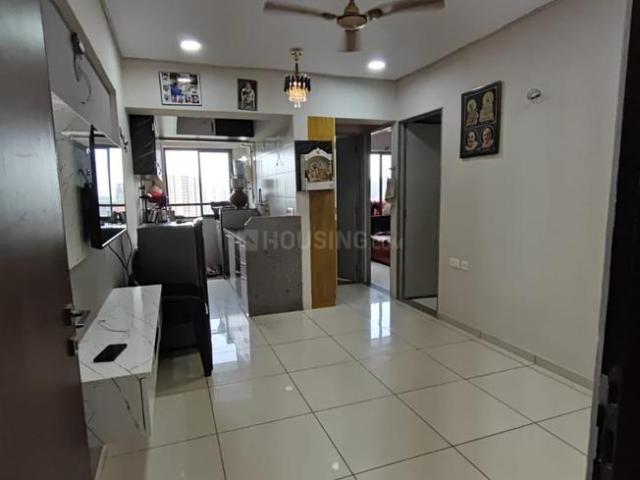 2 BHK Apartment in Jagatpur for rent Ahmedabad. The reference number is 20801344