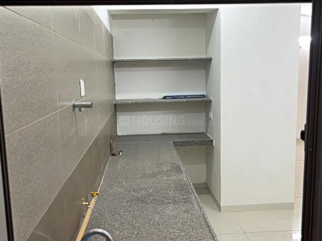 2 BHK Apartment in Jagatpur for resale Ahmedabad. The reference number is 18846356