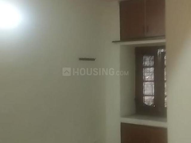 2 BHK Apartment in Janakpuri for rent New Delhi. The reference number is 18779454
