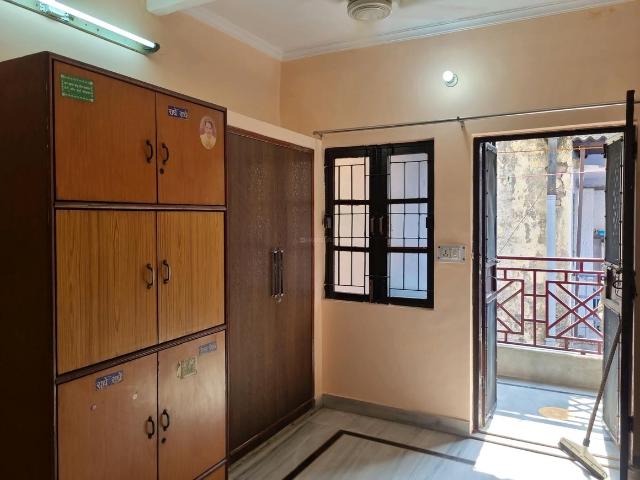 2 BHK Apartment in Janakpuri for rent New Delhi. The reference number is 20606335
