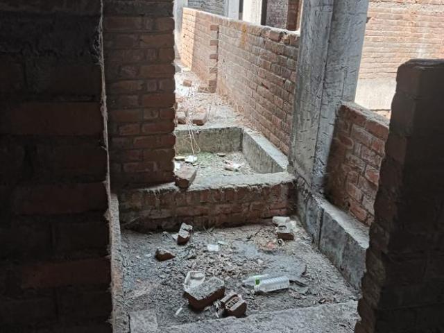 2 BHK Apartment in Jesangpura for resale Vadodara. The reference number is 17518596