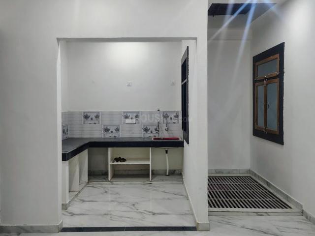 2 BHK Apartment in Jhansi Rly. Settl for rent Jhansi. The reference number is 20125988