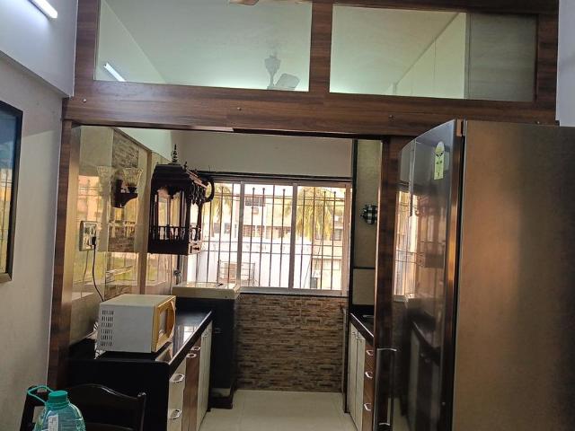 2 BHK Apartment in Juhu for rent Mumbai. The reference number is 16481468