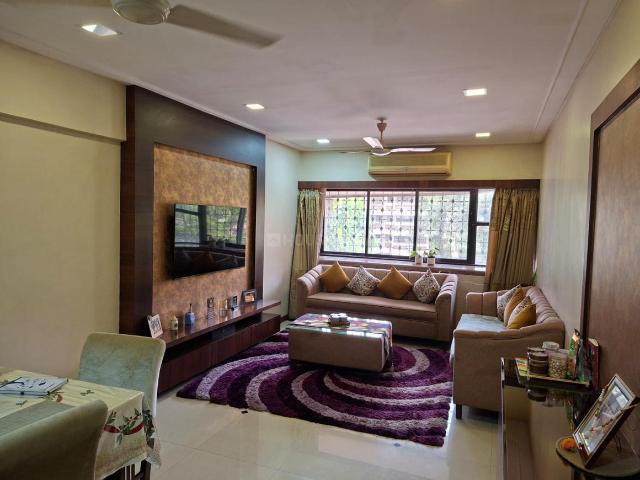 2 BHK Apartment in Juhu for rent Mumbai. The reference number is 20418722