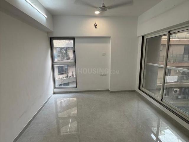 2 BHK Apartment in Juhu for rent Mumbai. The reference number is 20326373