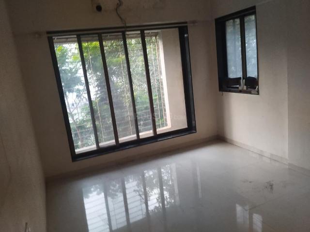 2 BHK Apartment in Juhu for rent Mumbai. The reference number is 20396564