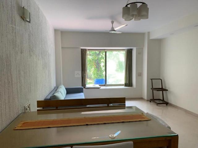 2 BHK Apartment in Juhu for resale Mumbai. The reference number is 13305005
