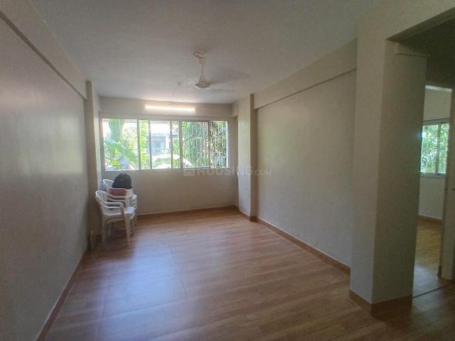 2 BHK Apartment in Juhu for resale Mumbai. The reference number is 19870398