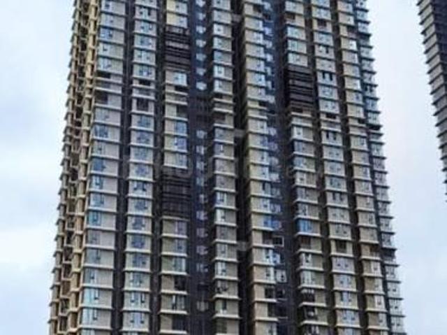 2 BHK Apartment in Lower Parel for resale Mumbai. The reference number is 13049823