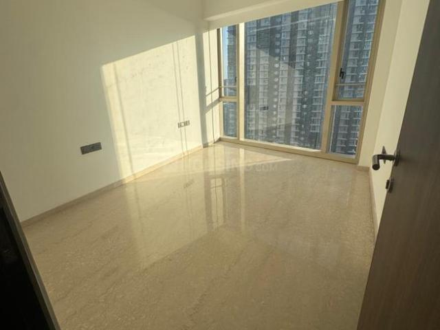 2 BHK Apartment in Lower Parel for resale Mumbai. The reference number is 19303889