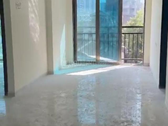 2 BHK Apartment in Lower Parel for resale Mumbai. The reference number is 19382281