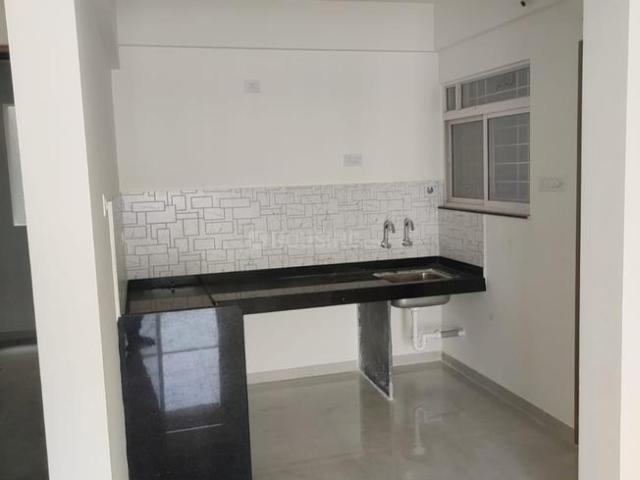 2 BHK Apartment in Lohegaon for rent Pune. The reference number is 18328439