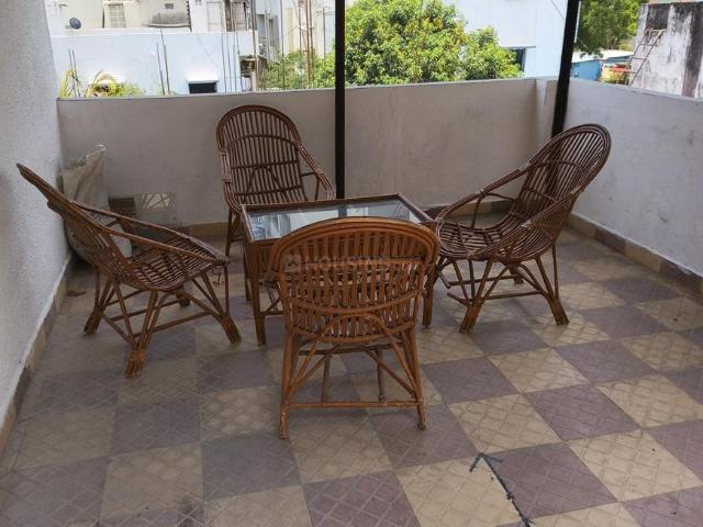 2 BHK Apartment in London Street for rent Nagpur. The reference number is 20405906