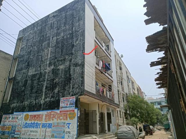 2 BHK Apartment in Loni for resale Ghaziabad. The reference number is 17998240