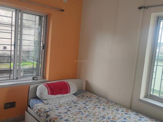 2 BHK Apartment in Lake Gardens for rent Kolkata. The reference number is 17841085